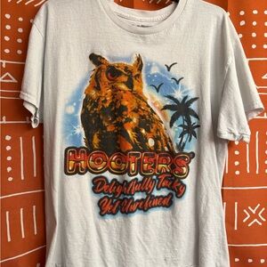 Hooters Graphic T-Shirt Mens L